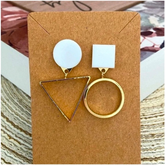 Jewelry - Opposites attract geometric earrings NWT